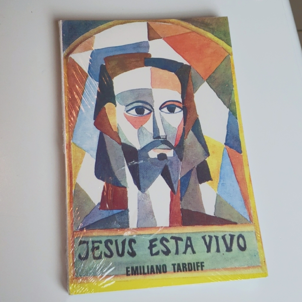 Jesus Esta Vivo by Emiliano Tardiff Libro/Book